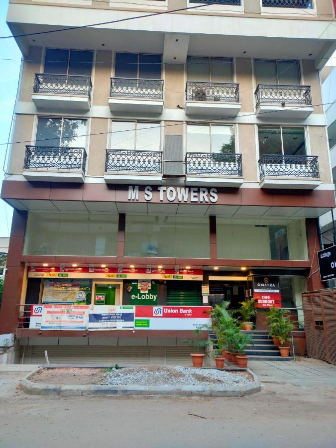 Omatra Infantry Road Hotel Bangalore Buitenkant foto